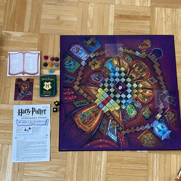 Harry Potter Mystery at Hogwarts Game EUC - Picture 5 of 8